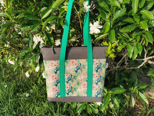 Sac cabas décor toucans et fleurs